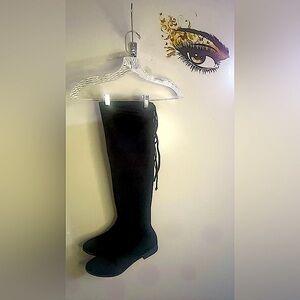 No Boundaries woman’s boots